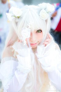 Rating: Safe Score: 0 Tags: 1girl artist_name blurry blurry_background blurry_foreground depth_of_field eyepatch flower hair_flower hair_ornament kirakishou lips looking_at_viewer photo rose smile solo watermark white_flower white_hair white_rose User: admin