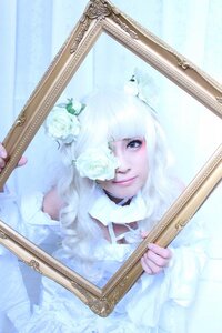 Rating: Safe Score: 0 Tags: 1girl auto_tagged bow_(instrument) flower harp instrument kirakishou lips music piano playing_instrument rose sheet_music smile solo violin water white_flower white_hair white_rose User: admin