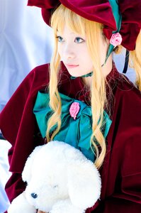 Rating: Safe Score: 0 Tags: 1girl animal blonde_hair blue_eyes bow flower hat lips long_hair rose shinku sidelocks solo upper_body User: admin