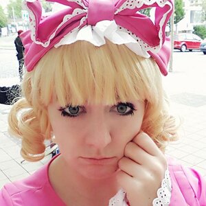 Rating: Safe Score: 0 Tags: 1girl blonde_hair bow closed_mouth face hat hinaichigo looking_at_viewer portrait realistic ribbon solo User: admin