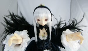Rating: Safe Score: 0 Tags: 1girl black_wings blurry blurry_foreground depth_of_field detached_collar doll dress flower frills hairband long_hair long_sleeves looking_at_viewer outstretched_arm outstretched_hand reaching reaching_out red_eyes ribbon rose silver_hair solo suigintou very_long_hair wings User: admin