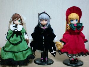 Rating: Safe Score: 0 Tags: 3girls blonde_hair blue_eyes bonnet bow brown_hair doll dress frills green_dress heterochromia hina_ichigo long_hair long_sleeves looking_at_viewer multiple_dolls multiple_girls rose shinku silver_hair souseiseki standing suigintou suiseiseki tagme twintails wings User: admin