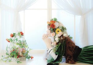 Rating: Safe Score: 0 Tags: 1girl bandages flower red_flower red_rose rose solo suiseiseki window User: admin