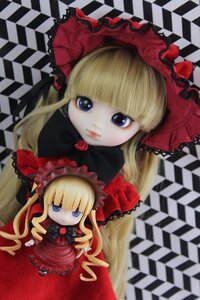 Rating: Safe Score: 0 Tags: 1girl argyle argyle_background blonde_hair blue_eyes bonnet bow checkered checkered_background checkered_floor chess_piece chibi doll flower long_hair looking_at_viewer perspective rose shinku solo tile_floor tiles User: admin