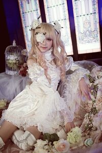 Rating: Safe Score: 0 Tags: 1girl blonde_hair dress eyepatch flower hair_ornament kirakishou lace long_hair rose solo white_dress white_flower white_rose window User: admin