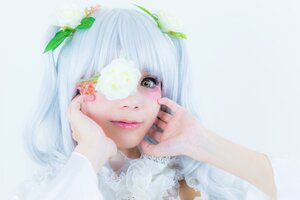 Rating: Safe Score: 0 Tags: 1girl bangs closed_mouth eyelashes hands hands_on_own_face kirakishou lips looking_at_viewer one_eye_covered portrait solo white_hair User: admin