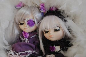 Rating: Safe Score: 0 Tags: 2girls doll dress eyepatch flower gothic_lolita lolita_fashion long_hair multiple_dolls multiple_girls pink_flower pink_rose purple_flower purple_rose rose silver_hair suigintou tagme User: admin