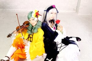 Rating: Safe Score: 0 Tags: 2girls dress flower frills green_eyes instrument kanaria long_hair long_sleeves looking_at_viewer multiple_cosplay multiple_girls music rose sitting suigintou tagme violin User: admin