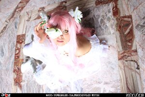 Rating: Safe Score: 0 Tags: 1girl animal_ears hair_ornament kirakishou looking_at_viewer nail_polish photo pink_hair snow solo tamamo_no_mae_(fate) yellow_eyes User: admin