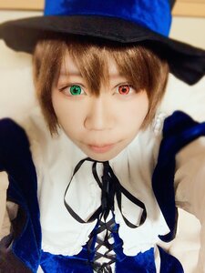 Rating: Safe Score: 0 Tags: 1girl bangs black_headwear blurry blurry_background blurry_foreground brown_hair closed_mouth depth_of_field fur_trim green_eyes hat heterochromia looking_at_viewer photo red_eyes scarf short_hair smile solo souseiseki upper_body User: admin