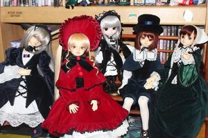 Rating: Safe Score: 0 Tags: 6+girls blonde_hair brown_hair doll dress drill_hair frills hat long_hair long_sleeves multiple_dolls multiple_girls shinku short_hair silver_hair sitting souseiseki standing suigintou suiseiseki tagme umbrella wings User: admin