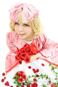 Rating: Safe Score: 0 Tags: 1girl blonde_hair bouquet bow drill_hair flower green_eyes hair_bow hina_ichigo hinaichigo lips pink_bow red_flower red_rose rose smile solo striped vertical_stripes User: admin