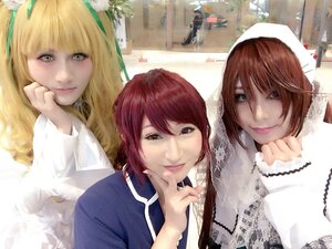 Rating: Safe Score: 0 Tags: bangs blonde_hair brown_hair chin_rest closed_mouth fur_trim green_eyes hand_to_own_mouth lips long_hair looking_at_viewer multiple_cosplay multiple_girls own_hands_together red_hair short_hair smile tagme User: admin