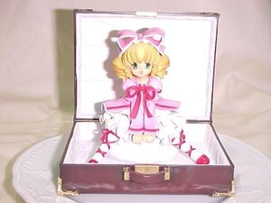 Rating: Safe Score: 0 Tags: 1girl blonde_hair bow doll door dress gloves green_eyes hina_ichigo hinaichigo long_sleeves looking_at_viewer pink_bow pink_dress puffy_sleeves short_hair smile solo standing wavy_hair white_gloves User: admin