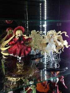 Rating: Safe Score: 0 Tags: blonde_hair blue_eyes bow doll dress long_hair multiple_dolls multiple_girls red_dress shinku tagme twintails very_long_hair User: admin