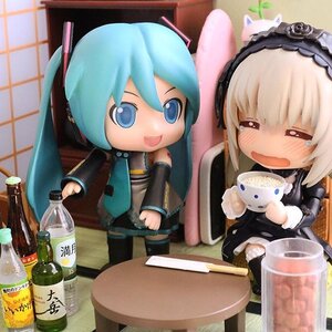 Rating: Safe Score: 0 Tags: 2girls alcohol aqua_hair bottle detached_sleeves doll drinking_glass drunk glass hatsune_miku holding_bottle long_hair multiple_girls necktie open_mouth photo sake_bottle smile solo suigintou traditional_media twintails very_long_hair wine wine_bottle wine_glass User: admin