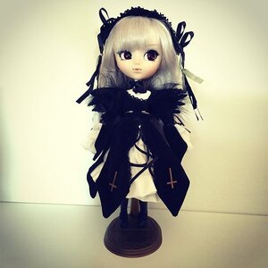 Rating: Safe Score: 0 Tags: 1girl blonde_hair boots doll dress full_body long_sleeves looking_at_viewer ribbon solo standing suigintou User: admin
