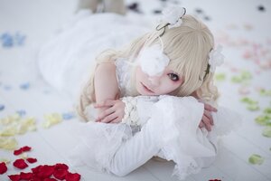 Rating: Safe Score: 0 Tags: 1girl blonde_hair blurry blurry_background blurry_foreground closed_mouth crossed_arms depth_of_field dress flower kirakishou lips long_sleeves looking_at_viewer solo striped white_flower User: admin