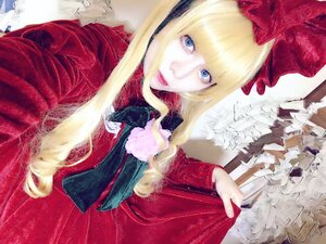 Rating: Safe Score: 0 Tags: 1girl bangs blonde_hair blue_eyes bow coat hair_bow lips long_hair looking_at_viewer red_coat shinku solo upper_body User: admin
