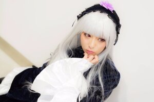 Rating: Safe Score: 0 Tags: 1girl bangs blurry closed_mouth depth_of_field hairband lips long_hair long_sleeves looking_at_viewer red_eyes sleeves_past_wrists solo suigintou upper_body User: admin