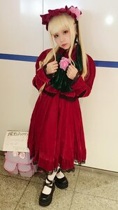 Rating: Safe Score: 0 Tags: 1girl bangs black_footwear blonde_hair blue_eyes bonnet bow dress flower full_body long_hair long_sleeves looking_at_viewer mary_janes pink_rose red_dress rose shinku shoes solo standing User: admin
