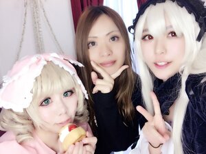 Rating: Safe Score: 0 Tags: 3girls blonde_hair brown_eyes brown_hair food lips lolita_hairband long_hair looking_at_viewer multiple_cosplay multiple_girls realistic smile strawberry tagme white_hair User: admin