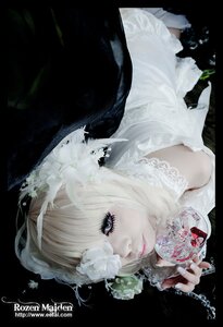 Rating: Safe Score: 0 Tags: 1girl 3d auto_tagged blonde_hair flower kirakishou lips looking_at_viewer nail_polish solo upper_body white_dress white_flower white_rose User: admin