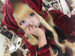 Rating: Safe Score: 0 Tags: 1girl blonde_hair blue_eyes bonnet bow card dress figure frills long_hair looking_at_viewer photo shinku solo User: admin