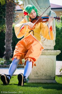 Rating: Safe Score: 0 Tags: 1girl flower green_hair hair_flower hair_ornament instrument kanaria music photo playing_instrument solo violin User: admin