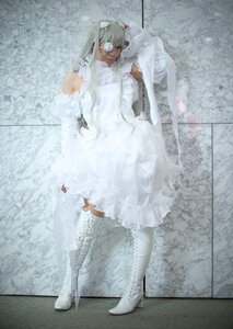 Rating: Safe Score: 0 Tags: 1girl dress elbow_gloves gloves kirakishou long_hair solo white_dress User: admin