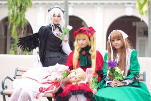 Rating: Safe Score: 0 Tags: 3girls angel_wings blonde_hair blurry chair depth_of_field dress feathers long_hair multiple_cosplay multiple_girls photo realistic shinku sitting suigintou tagme wings User: admin