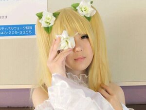 Rating: Safe Score: 0 Tags: 1girl bangs blonde_hair flower hair_flower hair_ornament kirakishou lips long_hair photo realistic solo white_flower white_rose User: admin