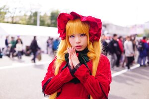 Rating: Safe Score: 0 Tags: 1girl 3d bangs blonde_hair blue_eyes blurry blurry_background blurry_foreground bow depth_of_field dress drill_hair flower lips long_hair long_sleeves looking_at_viewer photo photo_background realistic red_dress shinku solo solo_focus upper_body User: admin