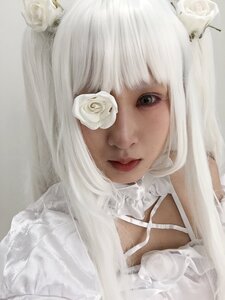 Rating: Safe Score: 0 Tags: 1girl bangs blunt_bangs crown flower hair_ornament kirakishou lips long_hair mini_crown rose solo white_flower white_hair white_rose User: admin