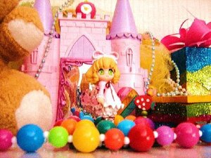 Rating: Safe Score: 0 Tags: 1girl animal_ears balloon blonde_hair doll dress green_eyes hinaichigo solo umbrella User: admin