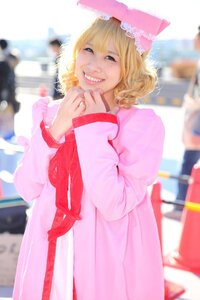 Rating: Safe Score: 0 Tags: 1girl blonde_hair blue_eyes blurry blurry_background blurry_foreground bow depth_of_field dress grin hair_bow hinaichigo long_sleeves outdoors photo short_hair smile solo teeth User: admin