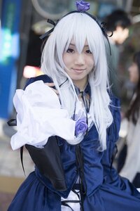 Rating: Safe Score: 0 Tags: 1girl 3d blurry blurry_background blurry_foreground depth_of_field dress flower long_hair photo ribbon rose solo_focus white_hair User: admin
