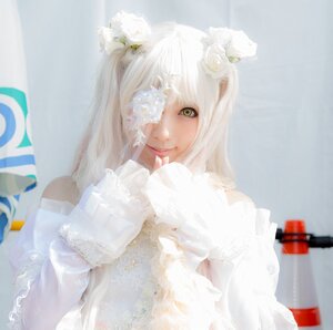 Rating: Safe Score: 0 Tags: 1girl blurry box depth_of_field eyepatch flower gift gift_box hair_flower hair_ornament kirakishou lips long_hair smile solo sweater white_flower white_hair white_rose User: admin