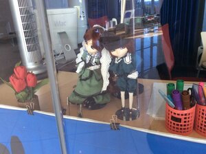 Rating: Safe Score: 0 Tags: 1boy 1girl brown_hair doll dress flower hat multiple_dolls tagme User: admin