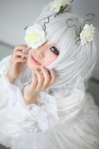 Rating: Safe Score: 0 Tags: 1girl blurry blurry_background blurry_foreground brown_eyes closed_mouth depth_of_field flower hair_flower hair_ornament kirakishou lips looking_at_viewer photo smile solo white_flower white_hair white_rose User: admin