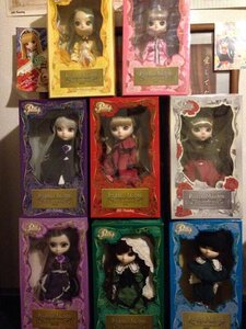 Rating: Safe Score: 0 Tags: auto_tagged blonde_hair crown doll dress flower hat multiple_boys multiple_dolls multiple_girls photo tagme User: admin