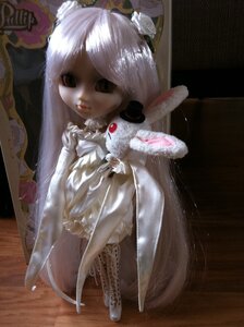 Rating: Safe Score: 0 Tags: 1girl bangs black_eyes boots bunny cross-laced_footwear doll dress flower frills kirakishou long_hair solo stuffed_animal white_dress white_hair User: admin