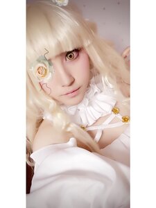 Rating: Safe Score: 0 Tags: 1girl bangs blonde_hair blunt_bangs closed_mouth dress eyelashes flower hair_flower hair_ornament kirakishou lips looking_at_viewer pink_lips rose smile solo upper_body white_flower white_hair white_rose yellow_eyes User: admin
