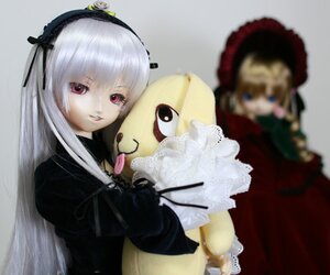 Rating: Safe Score: 0 Tags: 2girls blonde_hair blurry blurry_foreground depth_of_field doll dress flower frills hairband long_hair long_sleeves looking_at_viewer multiple_dolls multiple_girls photo shinku silver_hair suigintou tagme upper_body wings User: admin