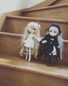Rating: Safe Score: 0 Tags: 2girls blonde_hair boots doll dress flower hair_over_one_eye hairband long_hair multiple_dolls multiple_girls rose shinku standing suigintou tagme very_long_hair wings User: admin