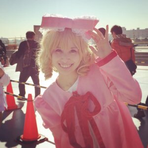 Rating: Safe Score: 0 Tags: blonde_hair blurry blurry_background depth_of_field dress hat hinaichigo long_sleeves photo scarf short_hair smile solo teeth User: admin
