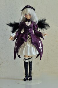 Rating: Safe Score: 0 Tags: 1girl black_legwear boots doll dress frills full_body hat long_hair long_sleeves looking_at_viewer solo standing suigintou white_hair wings User: admin