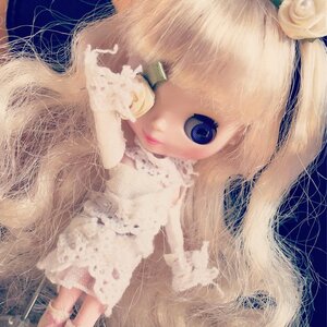 Rating: Safe Score: 0 Tags: 1girl doll kirakishou signature solo User: admin