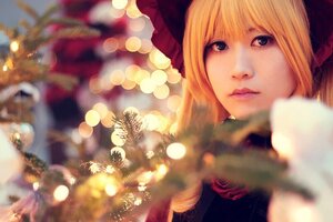 Rating: Safe Score: 0 Tags: 1girl bangs blonde_hair blue_eyes blurry bokeh depth_of_field flower lips looking_at_viewer realistic rose shinku solo upper_body User: admin