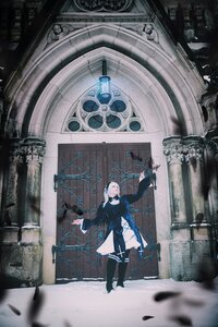 Rating: Safe Score: 0 Tags: 1girl black_footwear black_legwear boots holding indoors solo standing suigintou User: admin
